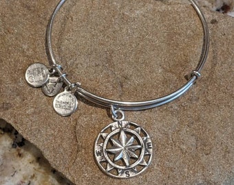 Compass Bangle Bracelet Compass Bracelet Bronze Compass Charm Bracelet Compass Jewelry Patina Pendant Bracelet Personalized Initial Bracelet