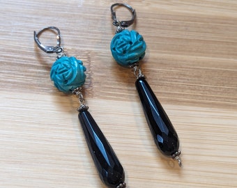 Vintage Carved Turquoise and Black Onyx Earrings