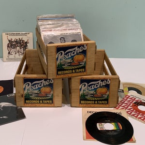 PEACHES RECORDS & TAPES Wood Storage Crate for (7")  45's - Oak Stained