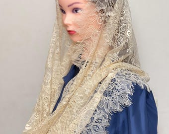 Elegant ultra soft floral French lace infinity veil mantilla, chapel veil