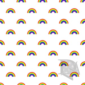 Op de afbeelding: Een herhalend patroon van kleurrijke regenbogen op een witte achtergrond. Elke regenboog is een halve cirkel met banden van rood, oranje, geel, groen, blauw en paars. Het ontwerp is gelijkmatig verdeeld en bedekt het gehele oppervlak.