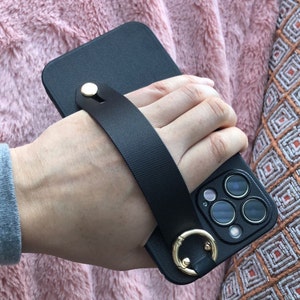 Voor iPhone 16, 15, 15 pro, 15 plus, 15 pro max, 14, 14 plus, 14 PRO, 14 PRO MAX telefoonhoesje met standaard polsbandje sleutelhangerhouder