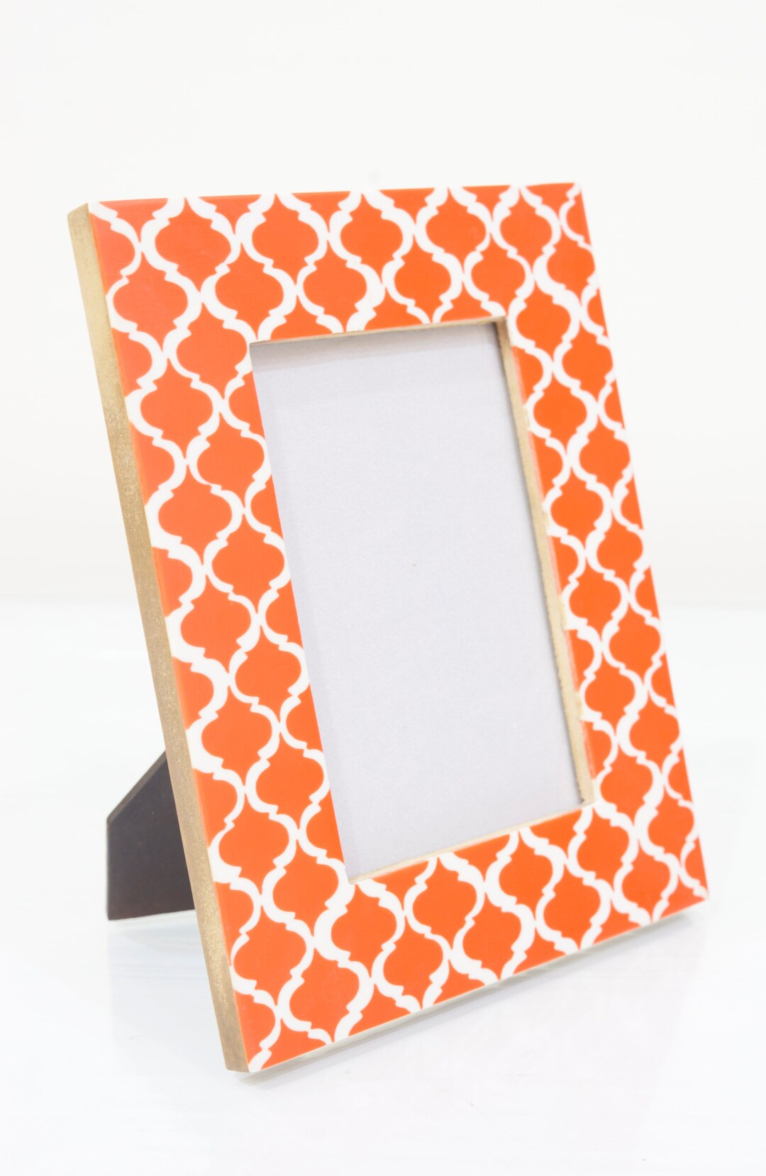 SALE Handcrafted Wooden Table Photo Frame in Red and White Color for 4