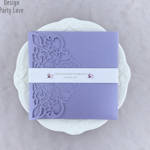 Laser gesneden violet bruiloft uitnodiging voorbeeld gepersonaliseerde glitterachtige backing kaart verjaardagsuitnodiging met RSVP
