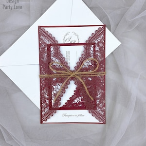 Burgundy Lace Wedding Uitnodiging Laser cut Lace Wedding Uitnodigingen elegante bruiloft uitnodigingen Quinceañera Sweet 16 Uitnodiging