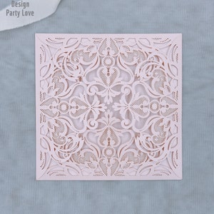 Copertina floreale in carta perla tagliata al laser con inserto personalizzato, splendidi inviti laser di nozze