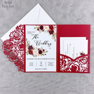 Cartes d'invitation florales coupées au laser de couleur rouge Quinceanera pour mariage / fête / anniversaire / anniversaire