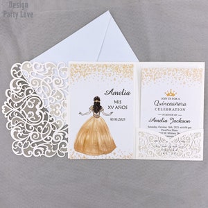 Dobra de bolso moderna com corte a laser em marfim com convite floral e geométrico com envelope Doce 16 / Convite para festa Quinceañera