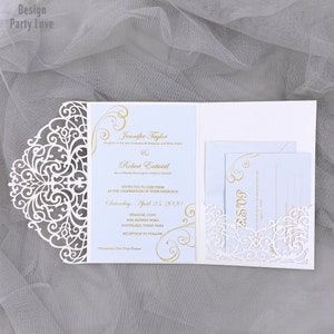 Ivory Lace Elegante Romantisches Monogramm Klassisches Pocket Monogramm HochzeitSeinladung Suite mit RSVP Karte und Briefumschlägen