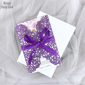 Quinceanera Purple Laser Cut bruiloft uitnodiging, Rose laser cut pocket uitnodiging met enveloppen, Elegante ontwerp uitnodigingen Sweet 16 Uitnodiging