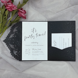 Fold Black HochzeitSeinladungskarten Tri fold Laser Cut Einladung Einladung Briefumschläge Sweet 16 Quinceañera Party Einladung