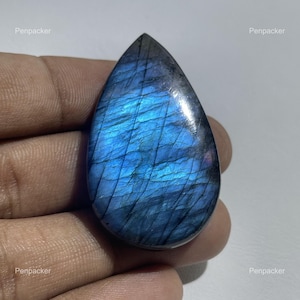 Pietra preziosa cabochon di labradorite viola AAA/pietra a pera di labradorite viola del Madagascar/pietra preziosa di design per la creazione di gioielli