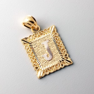 Ciondolo/ciondolo con iniziale &quot;J&quot; in vero oro 14k - Ciondolo quadrato con lettera &quot;J&quot; in oro per lui/lei - Ciondolo/ciondolo con iniziale/lettera &quot;J&quot; in oro