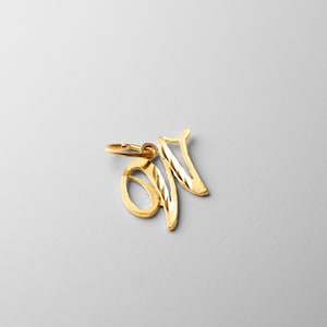 " 14k Gold ""W"" Initial Cursive Anhänger Charm - Gold Initial ""W" Halskette Charm."