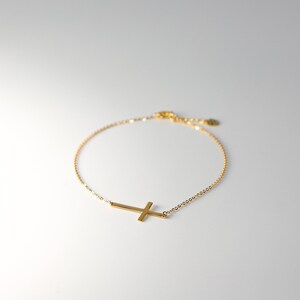 14k Gold Sideways Cross Bracelet: Delicate Italian Charm
