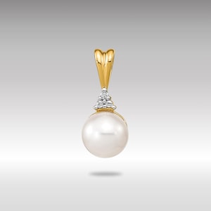 14K Gold Pearl and Diamond Pendant – 6-7mm White Round Freshwater Cultured Pearl with Sparkling Accent – Elegant Gold Charm for Women