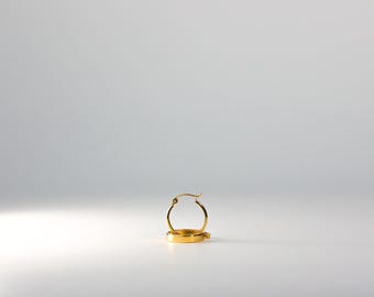 14K ゴールド フープ イヤリング 厚さ 3 mm、幅 15 mm - 本物の純金イヤリング - クラシック ゴールド ハギーズ イヤリング - 女性用イヤリング - ER229