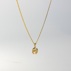 14K Solid Gold Lucky Horseshoe Pendant – Elegant Equestrian Charm, Symbolic Good Luck Necklace, Fine Jewelry Gift