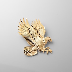 14K Solid Gold Soaring Eagle Pendant – Elegant Bird Necklace, Luxury Symbolic Fine Jewelry Gift for Collectors
