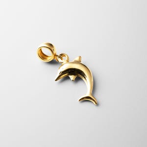 14K Solid Gold Dolphin Pendant – Shiny Oceanic Charm Necklace, Luxury Fine Jewelry Gift for Sea Lovers