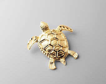 14K Solid Gold Sea Turtle Pendant – Elegant Gold Turtle Necklace, Luxury Ocean-Inspired Fine Jewelry