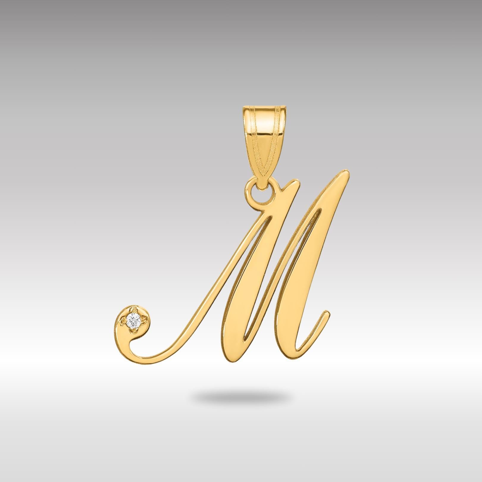 14Kゴールド筆記体文字「M」イニシャルペンダント（ダイヤモンド付き