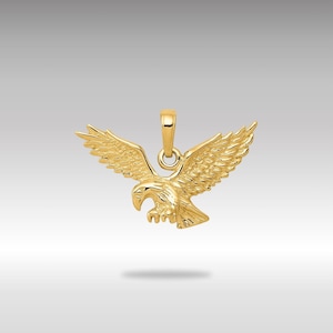 14K Solid Gold Flying Eagle Pendant – Majestic Bird of Prey Necklace, Detailed Symbolic Fine Jewelry