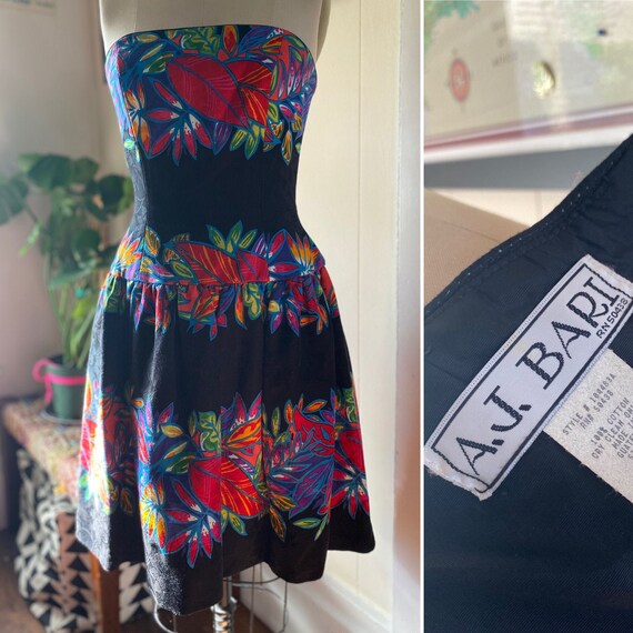 Vintage 1980’s Neon Floral Strapless Jacquard Part
