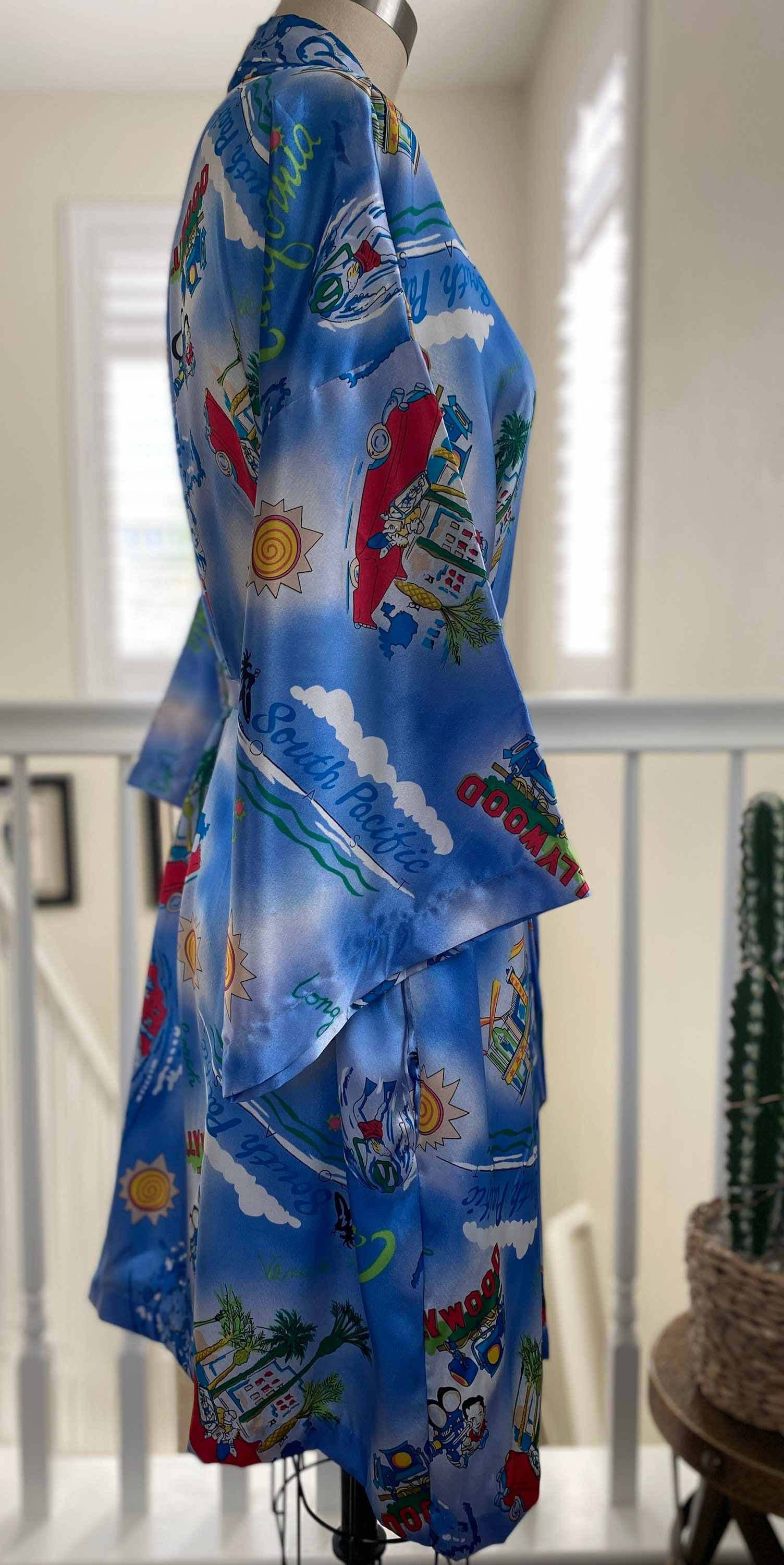 Hollywood or Bust Silky 1980s Deadstock Robe With Pockets Filmmaker ...