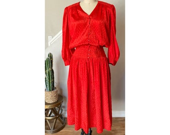 Starshine Sunshine Red Dress | 1970's Shiny Crinkled Poly with Polka Dots | Size 8/10