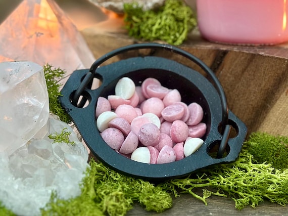 Honeyed Woods Wax Pieces | Warm Vanilla Amber Scent | Love Intention | Soy Wax Melt Alternative | Cozy Romantic Home Fragrance