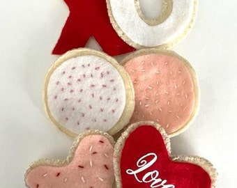 Valentine's Day felt cookies/ felt cookies/ Love cookies/play food cookies/ felt food set/Montessori play