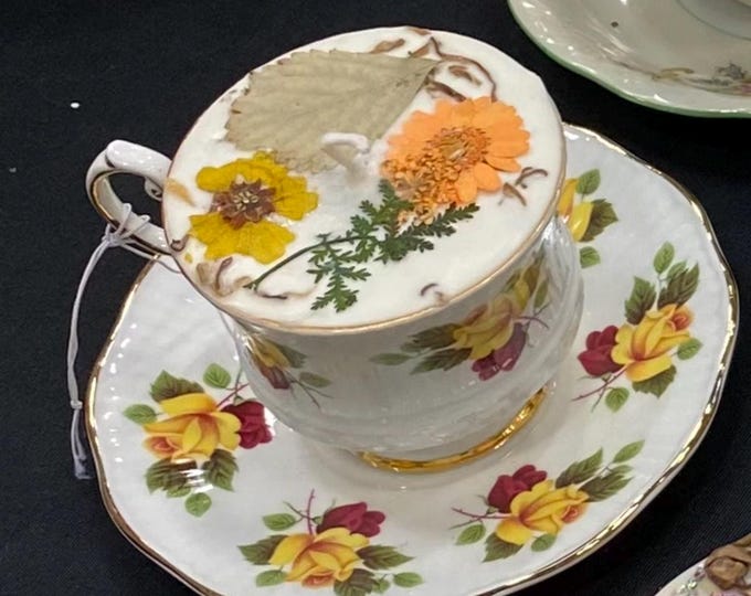 Vintage Teacup Candle with Pressed Flowers -Floral Soy Candle – Cottagecore Decor – One of a Kind Gift  – Handmade Candle – Made to Order