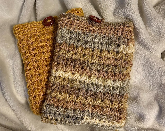 Crochet Kindle Sleeve | Lined Kindle Paperwhite Case with Button