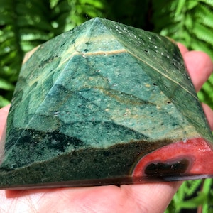 Natural  Ocean Jasper pyramid/Natural Ocean Jasper Tower/Tumbled  septarium /Energy stone /Decoration/Meditation/Chakra/Meditation/Altar