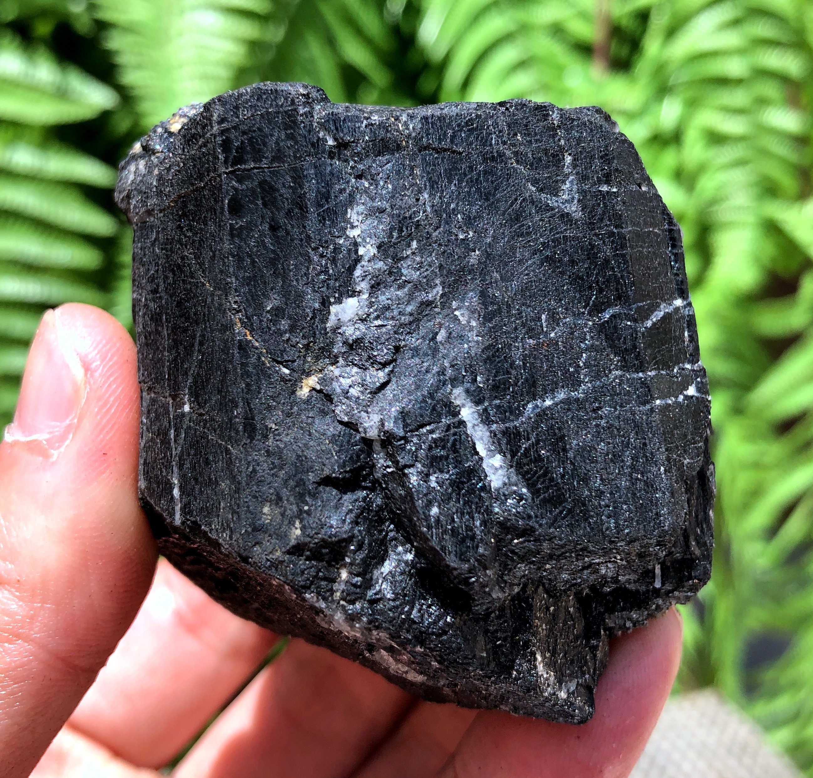 最高品質の未加工の大きな天然未加工のブラックトルマリン石/粗い