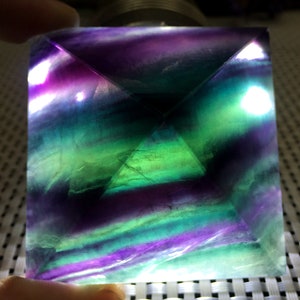 high quality Rainbow Fluorite Crystal Pyramid/Fluorite Tower/Banded Fluorite/Crystal Wand/Obelisk/Fluorite Generato/Healing Crystal
