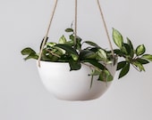 10 quot Hanging Planter Pot with Drainage Hole Plug, Large White Hanging Wall Planter Indoor, Imitation Concrete Ceramic Hanging Planter
