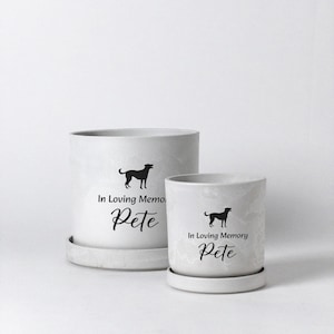Personalized Pet Name Plant Pot | Pet Memorial Planter | Plant Pot with Drainage Hole & Plug | Dog Memorial | Pet Memorial Gift