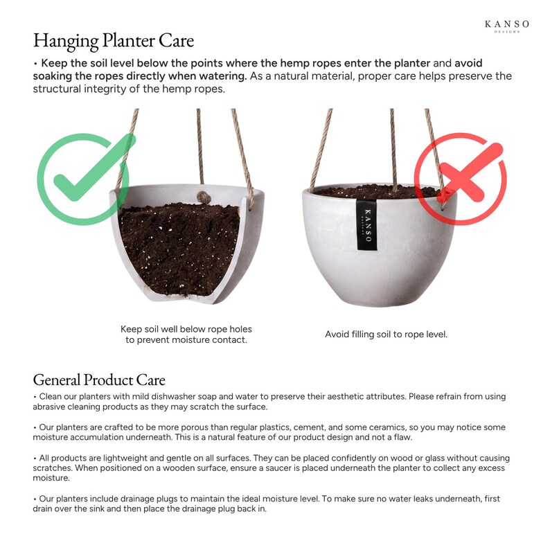 Op de afbeelding: Een instructieve afbeelding voor Kanso Designs hangende plantenbakken met twee lichtgrijze kommen en hennep touwen. E&eacute;n afbeelding toont aarde onder de gaten met een groen vinkje, de andere toont aarde op gelijke hoogte met een rood kruis.