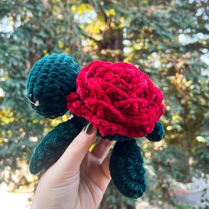 Crochet Plushie Rose Turtle | Amigurumi | Sea Turtle