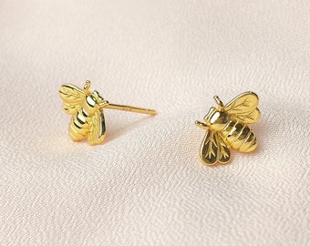 Bienenförmiger Ohrstecker. Erhältlich in Gold, Roségold und Silber.