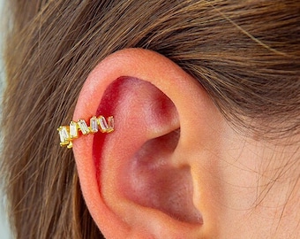 Pendiente ear cuff con circonitas en baguette, Pendiente de cartílago, Piercing falso, Pendientes cz, Pendientes minimalistas