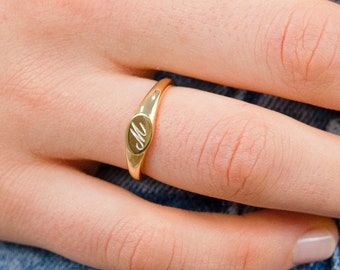 Personalized ring, Minimalist ring, Oval signet ring, Personalized Jewelry