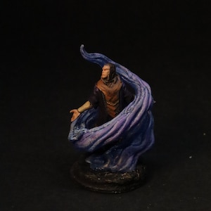 D&D Human Sorcerer, mage, wizard, Miniature, Dungeons and dragons, Hand painted, custom paint job, Wizkids Nolzur’s Marvelous Tabletop RPG