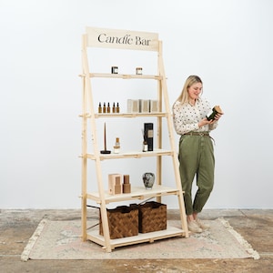 Portable shelving unit VS-05-NT to be placed against the wall, for shops and events