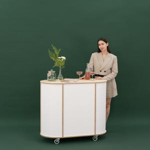 Comptoir ovale compact VC-23-W-ML | panier événementiel |  chariot de restauration | couleur personnalisée