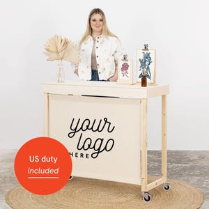 Verkoperstafel VC-04-C-W-NT met paneel met logo en zwenkwielen, draagbaar, voor beurzen en evenementen