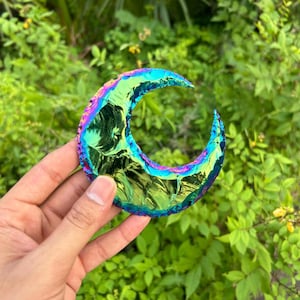Titanium Aura Quartz Moon 100mm - Angel Aura Obsidian Crescent Moon for Healing, Crystal Decor, Chakra, Gift or Altar Stone