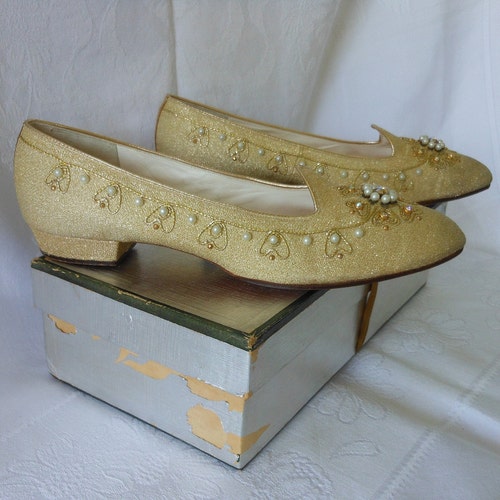 Vintage Gold Leather Flats Pearl Rhinestone Detail Luxury buy DELMAN Shoes Size 9A Size 9B